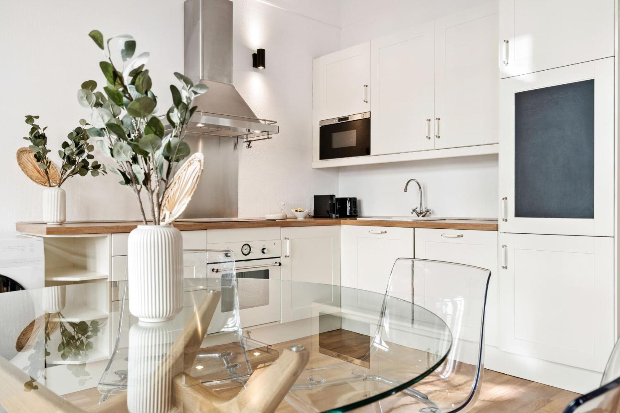 Stylish 2-bed In Gare, Near Cafes & Shop Luxemburg