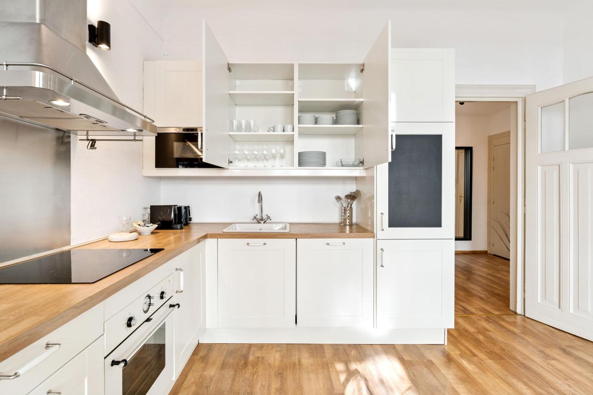 Stylish 2-bed In Gare, Near Cafes & Shop Apartment Luxemburg